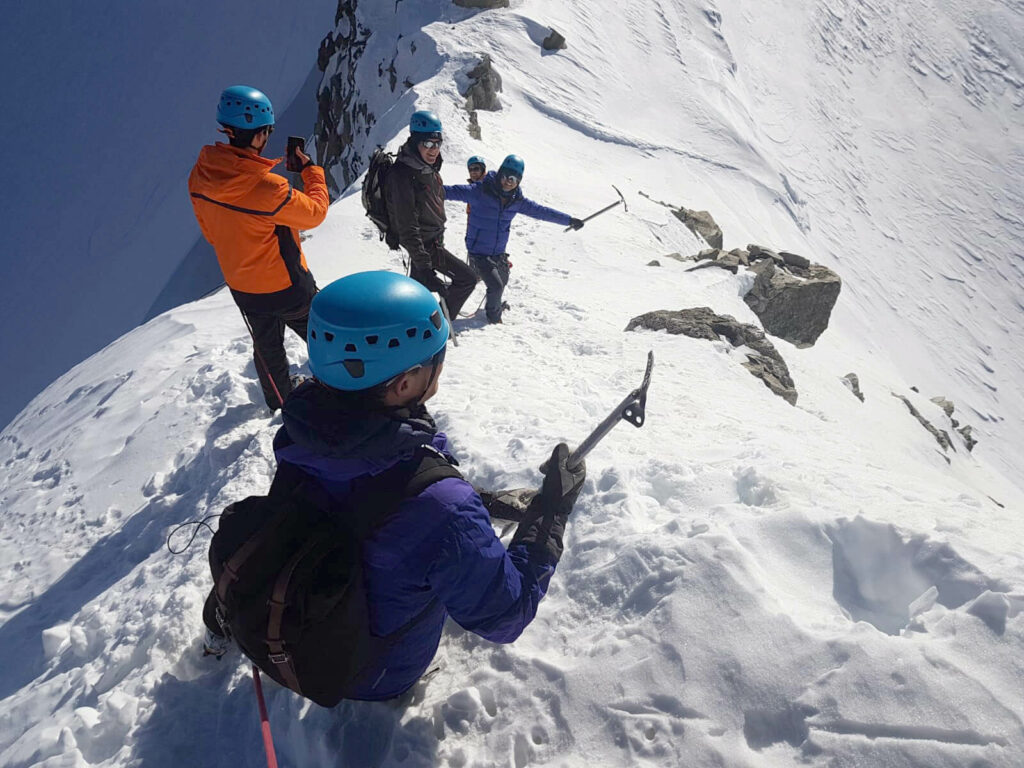 Cordée en montagne, à Chamonix_Côté italien_Agence OorZone